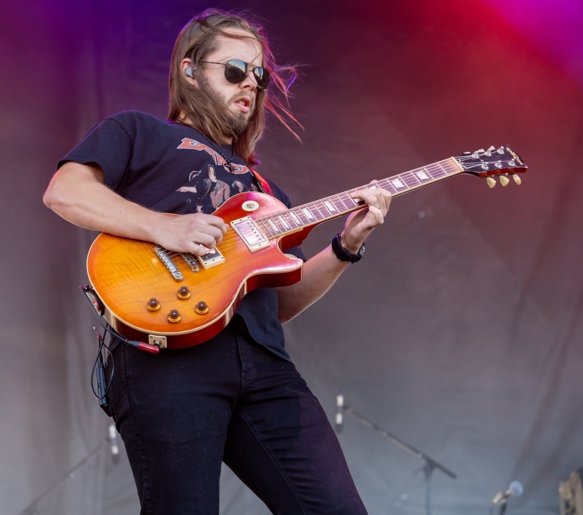 Country Calling guitarist at Country Calling